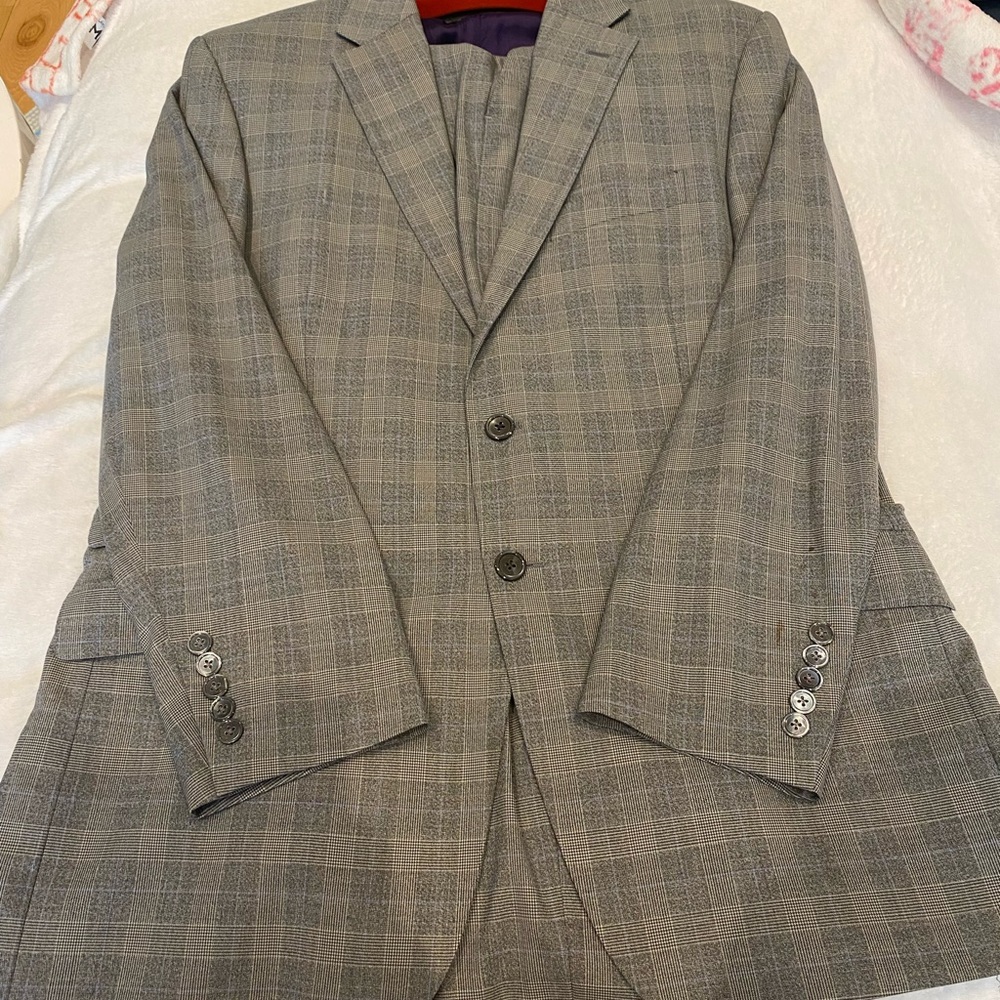 Paul Smith beautiful suit! Tailored 42R